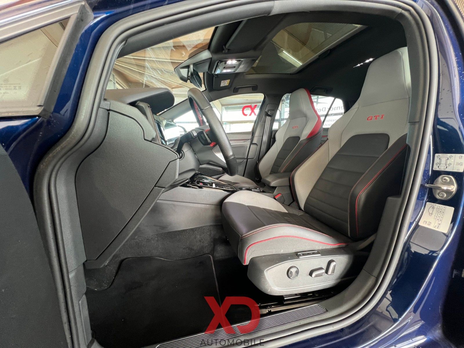 Volkswagen Golf VIII GTI Clubsport - Samsaru's Car Outlet