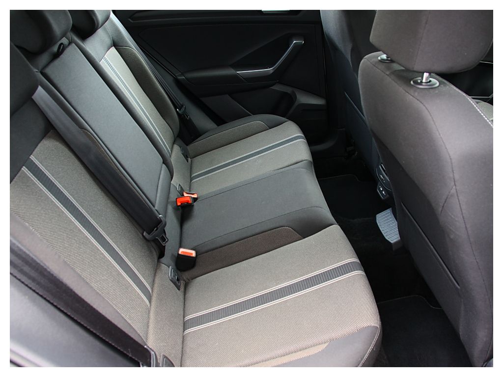 Volkswagen T-ROC Style - Samsaru's Car Outlet