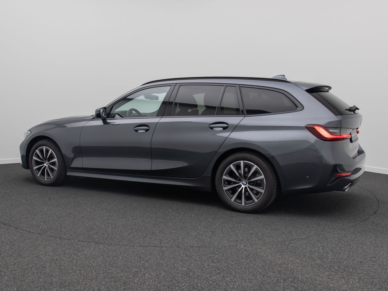 BMW 320d Sport Line - Samsaru's Car Outlet