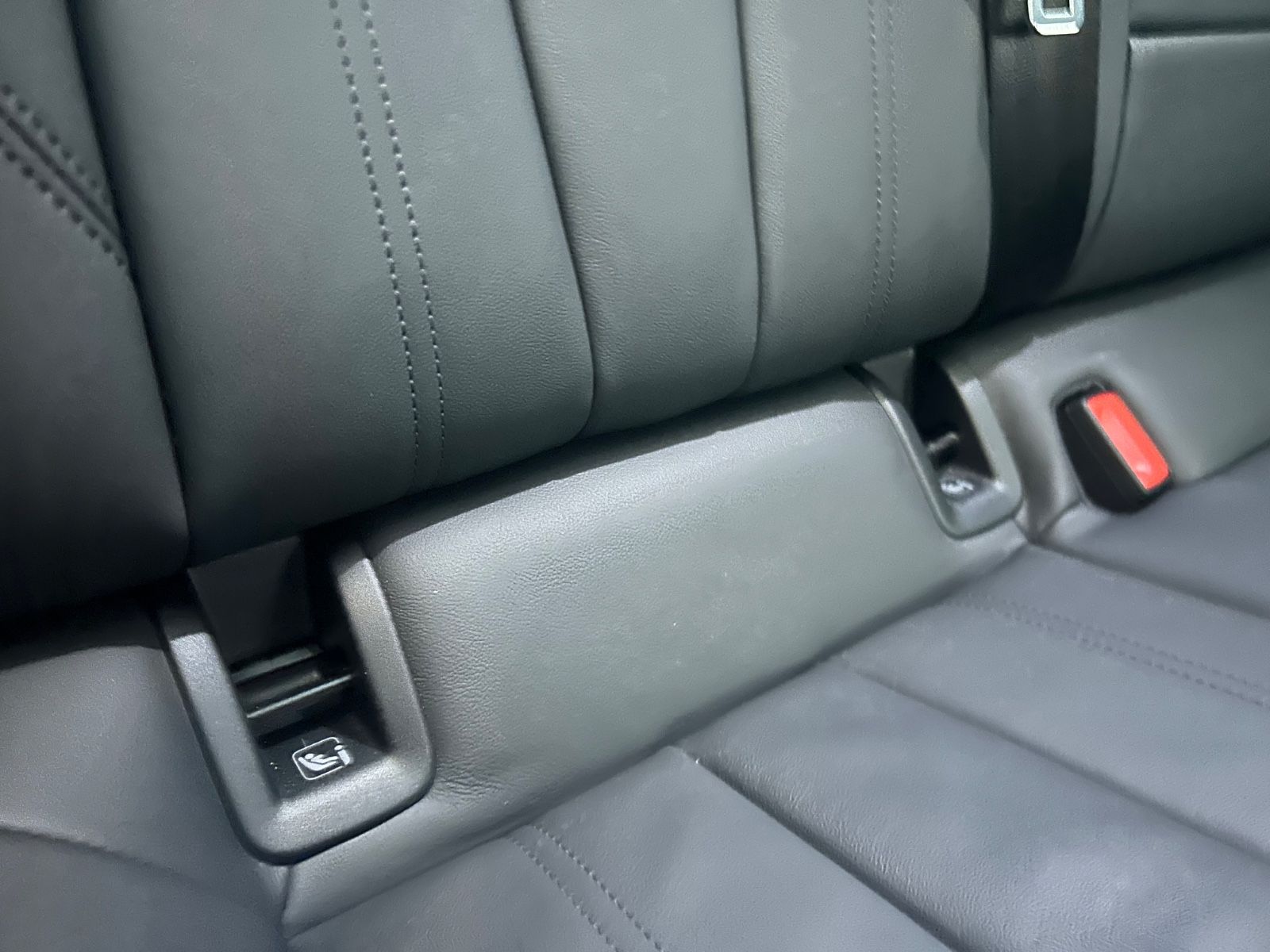 Audi A4 Avant 40 TFSI quattro advanced - Samsaru's Car Outlet