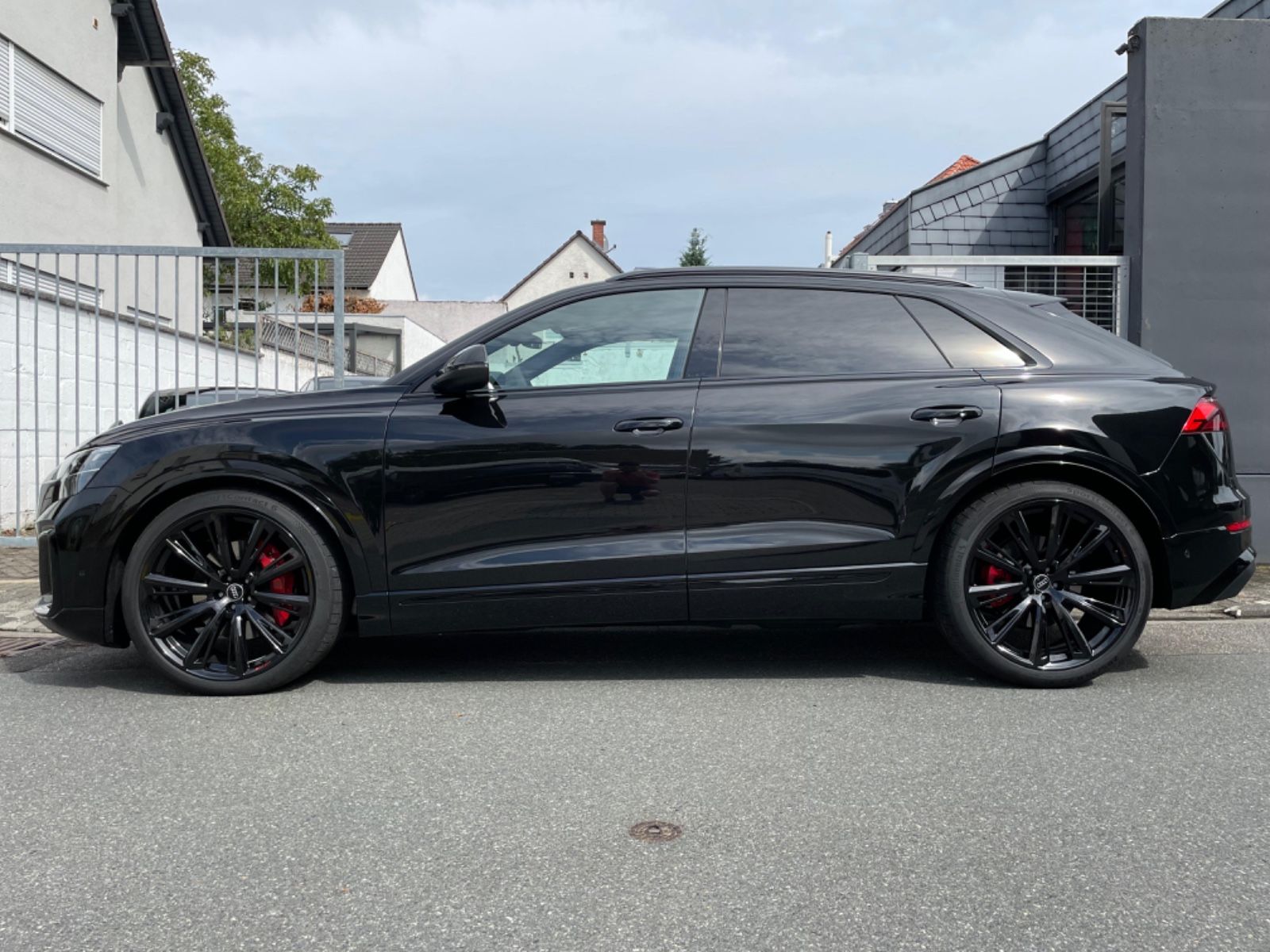Audi Q8 50 TDI SLine - Samsaru's Car Outlet