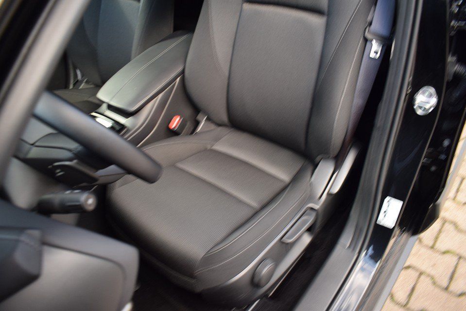 Mazda CX-30 2.5 140PS 6AG Exclusive Bose Matrix-LED 36