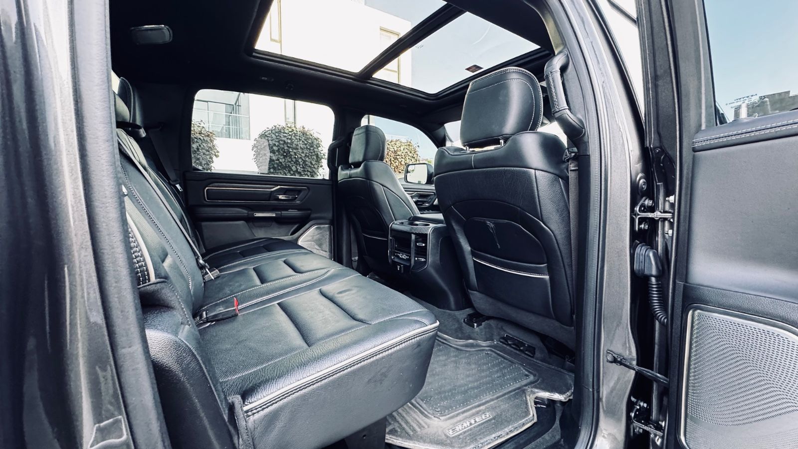 Dodge LIMITED*CLEAN-CARFAX*HEADUP*LUFT*RAMBOX*360°KAME