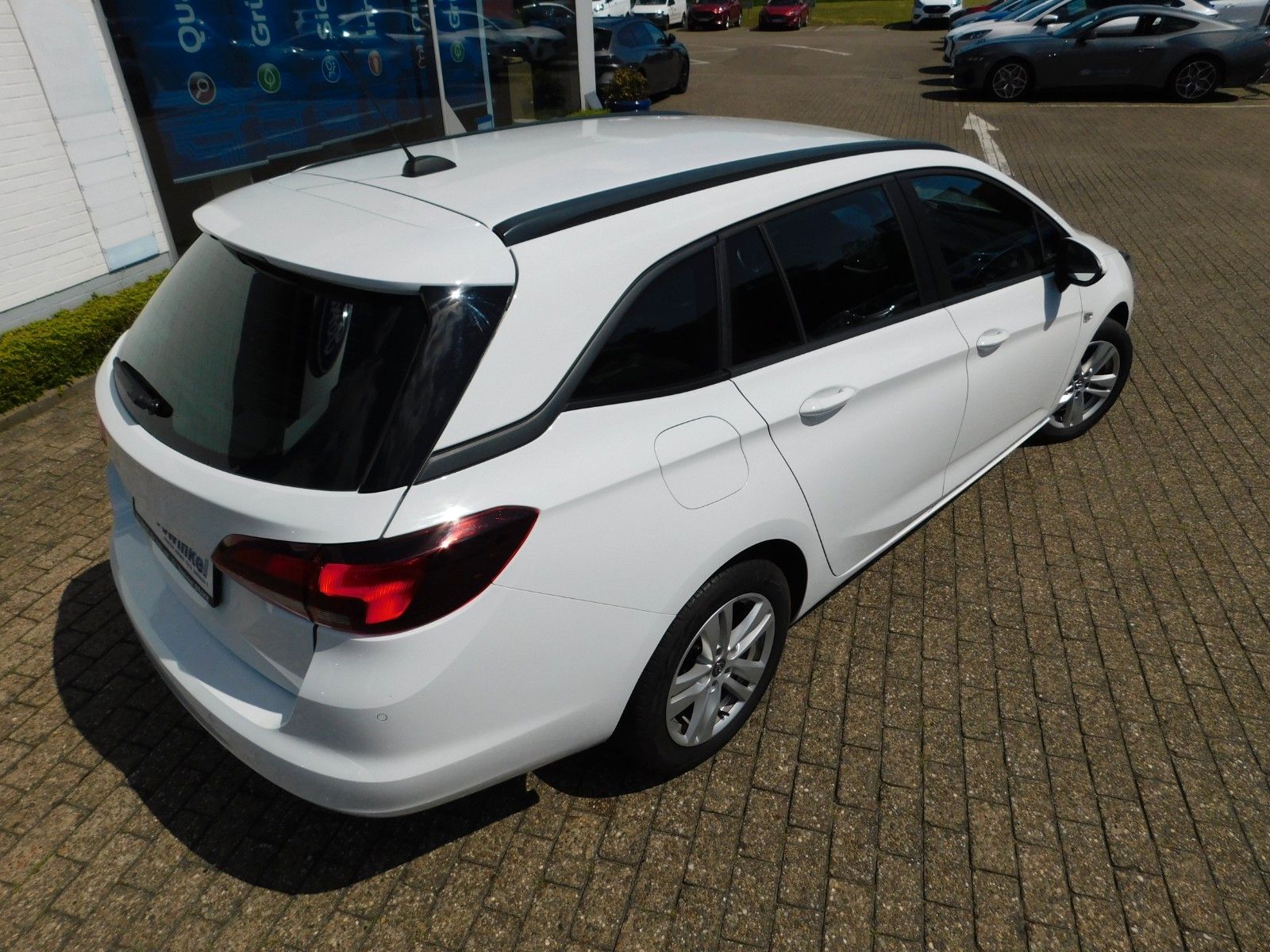 Opel ASTRA K Sports Tourer EDITION - Samsaru's Car Outlet