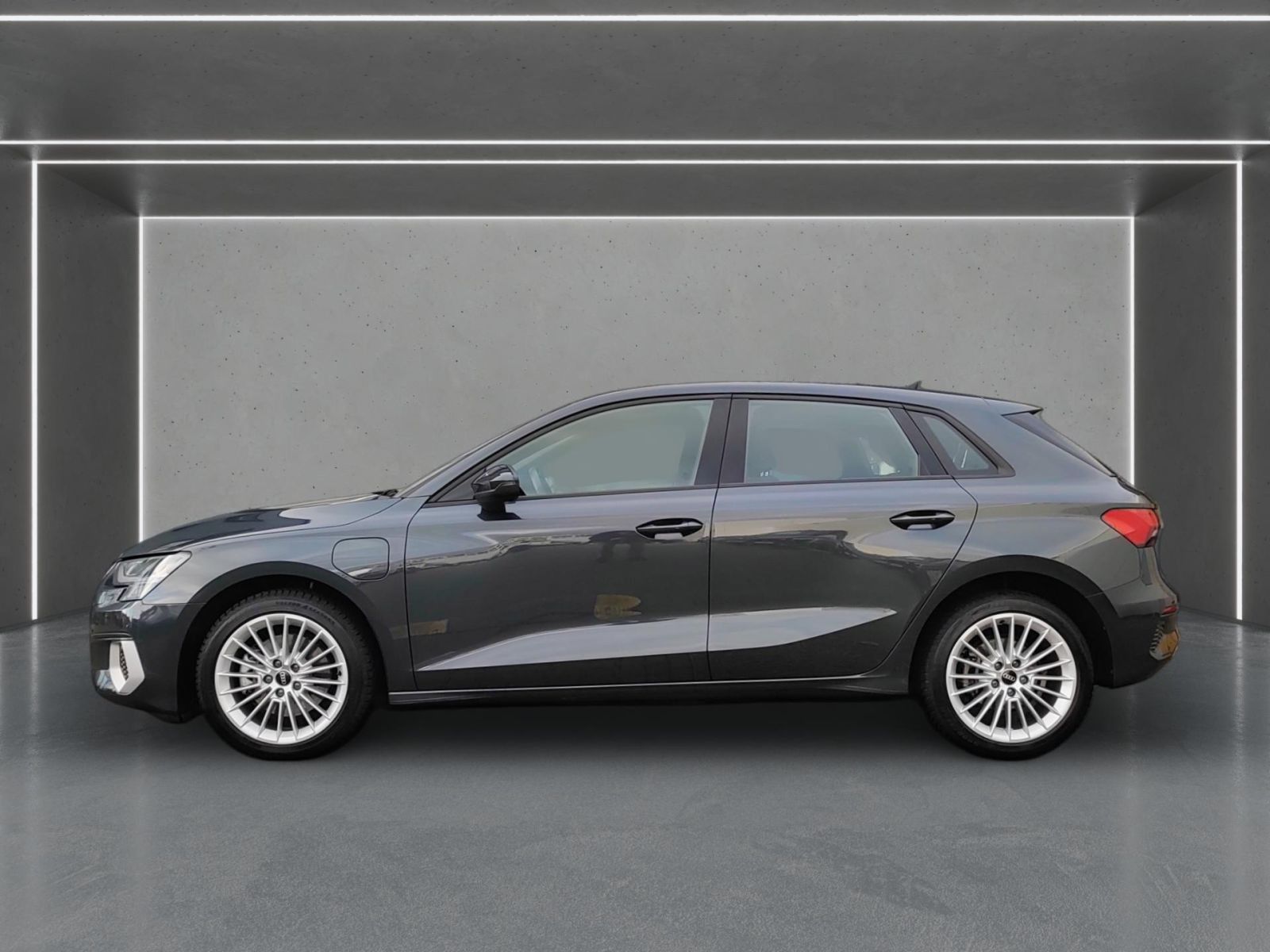 Audi A3 Sportback 40 TFSI e Adv. S tronic *R-CAM*PDC*