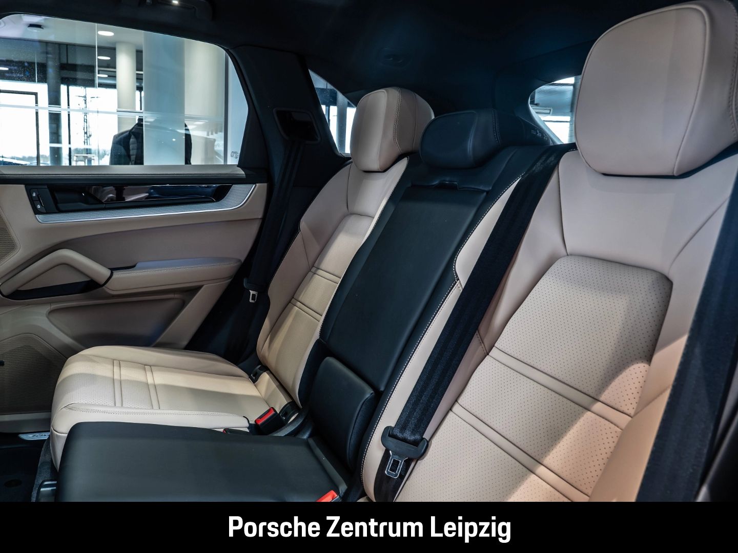 Porsche Cayenne SportDesign 22Zoll Massage AHK HD-Matrix