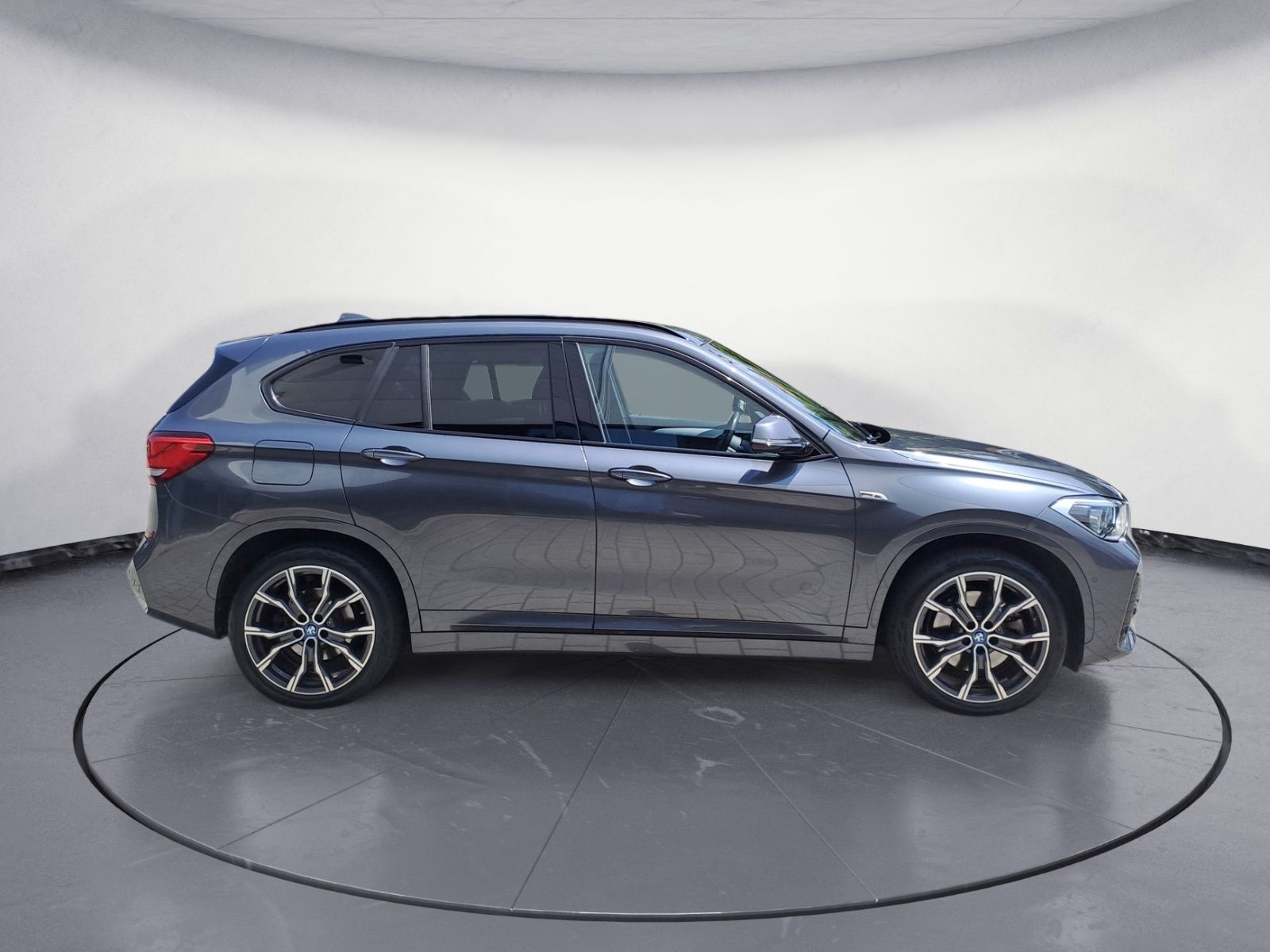 BMW X1 xDrive25e M Sport - Samsaru's Car Outlet