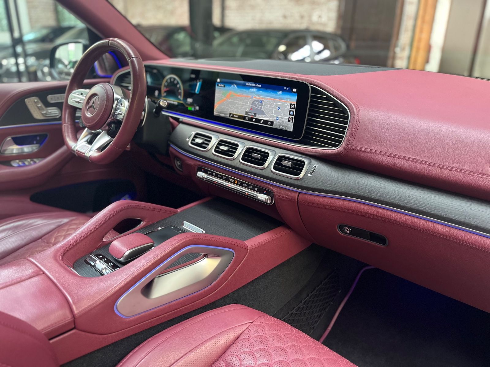 Mercedes-Benz GLS 63 AMG 4Matic+ *BRABUS 700* - Samsaru's Car Outlet