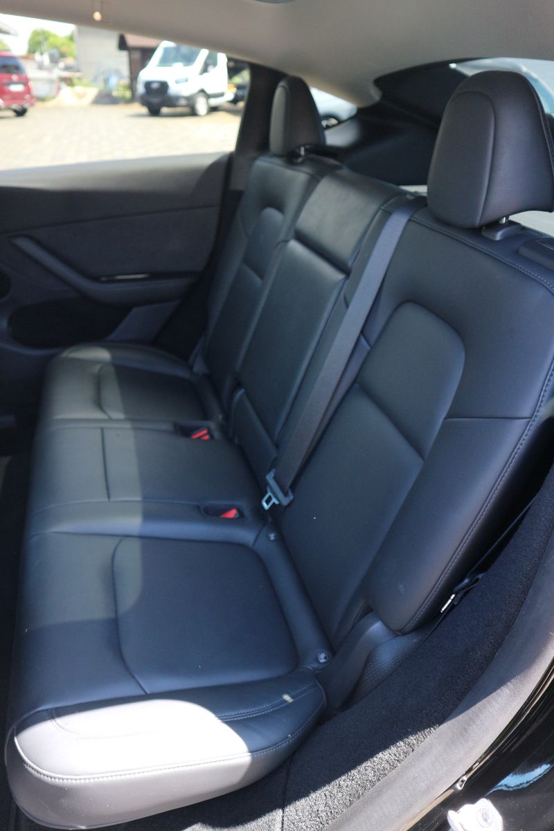 Tesla Model Y Long Range Dual AWD Leder Panoramadach