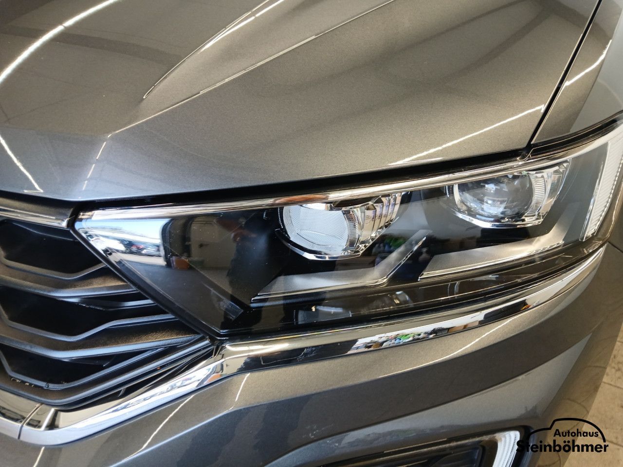 Volkswagen T-ROC Sport 1.5TSI DSG - Samsaru's Car Outlet