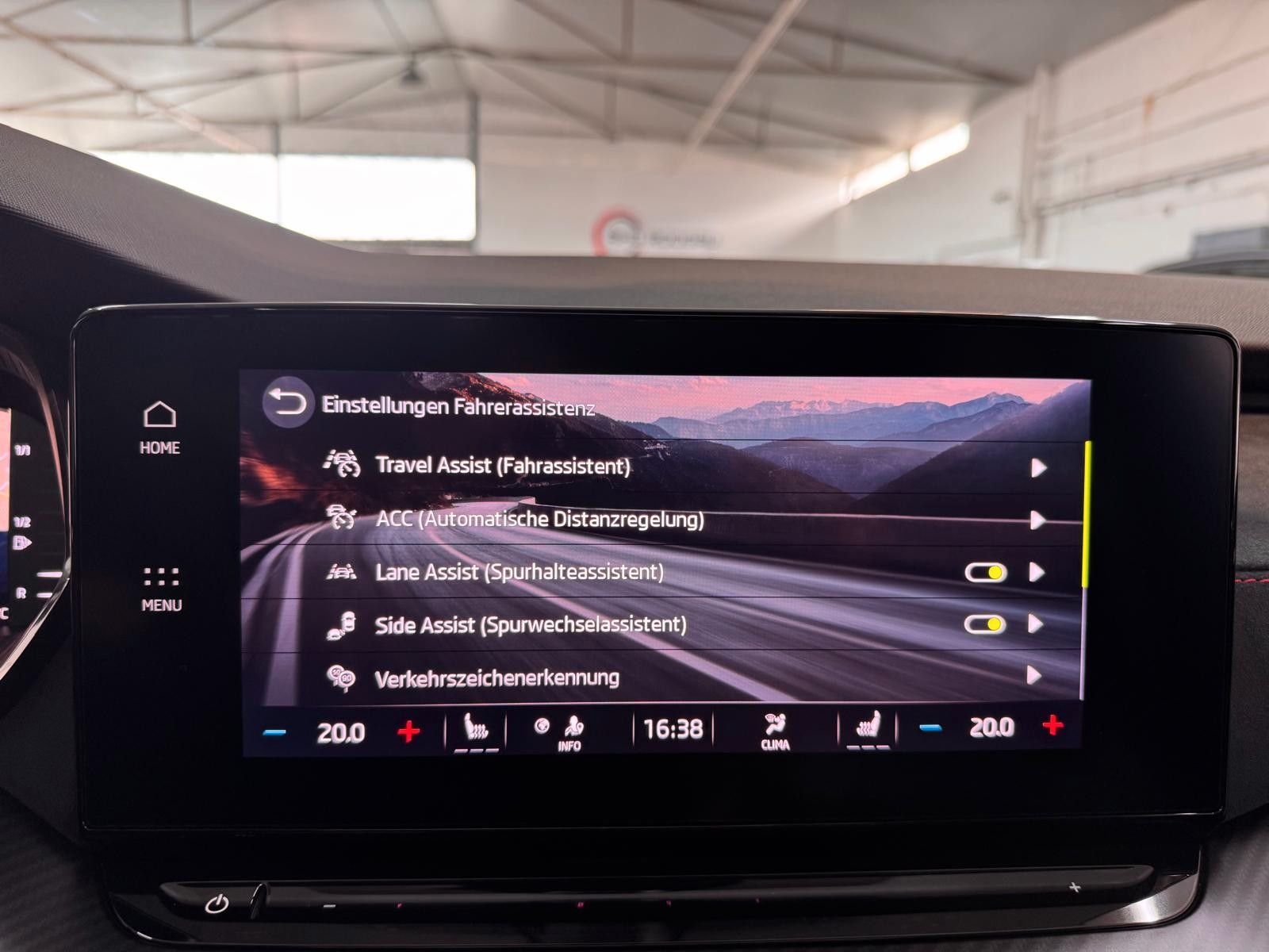 Skoda RS 4x4 PANO/HUD/360°/AHK/MASS/AMB/ACC/TRA.P.