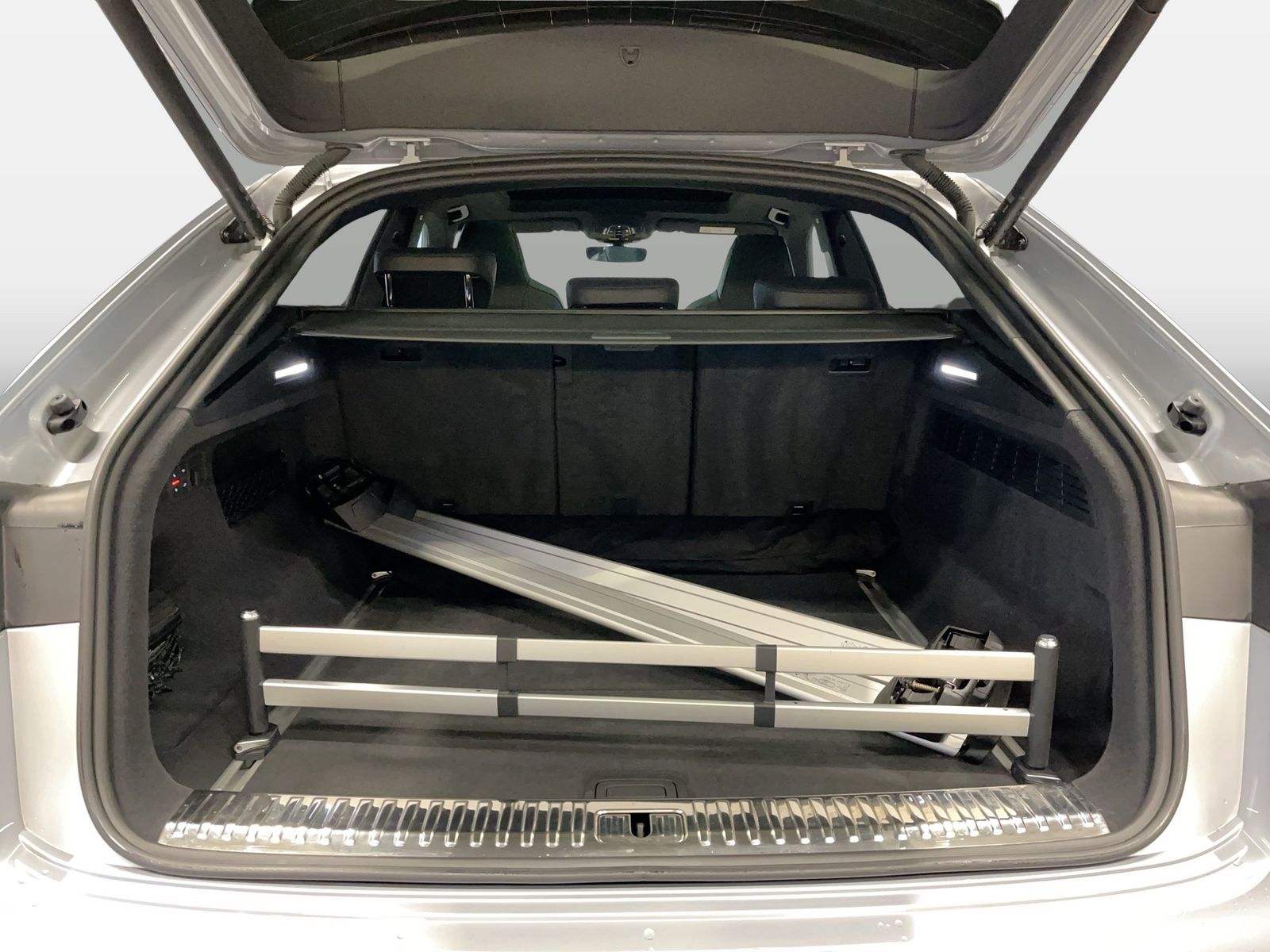 Audi RS Q8 Luft Pano 4xSHZ ACC STH SoftClose 360 HUD