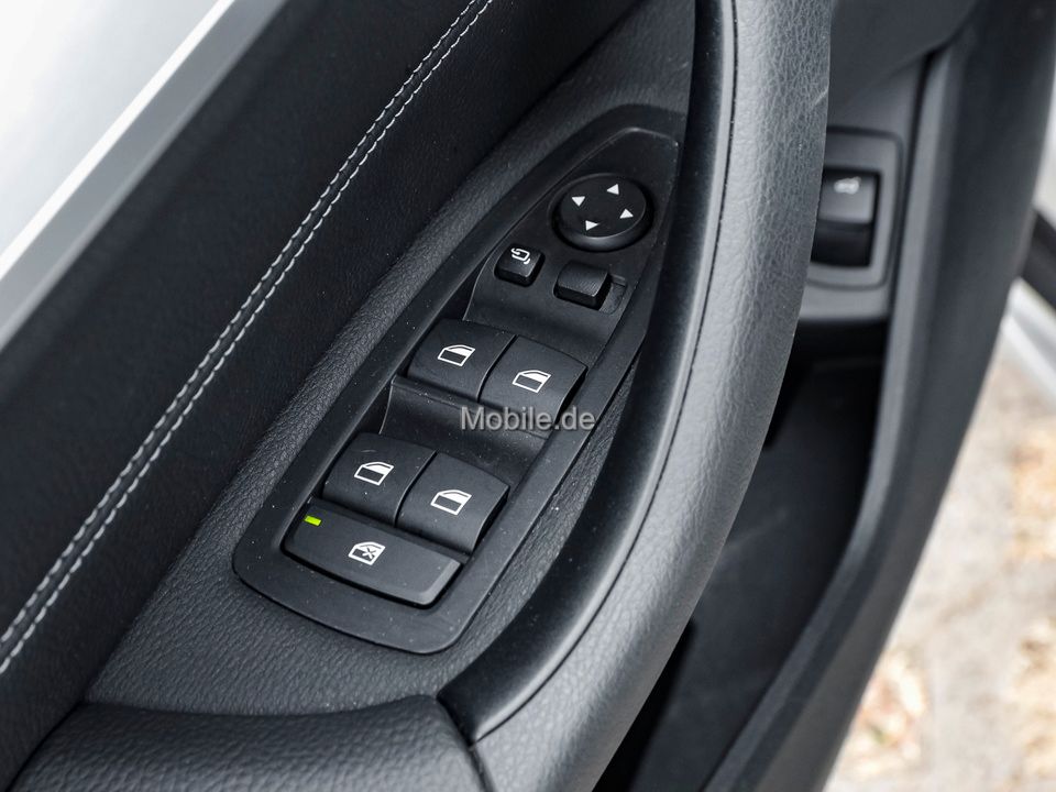BMW X1 xDrive25e xLine Steptronic - Samsaru's Car Outlet