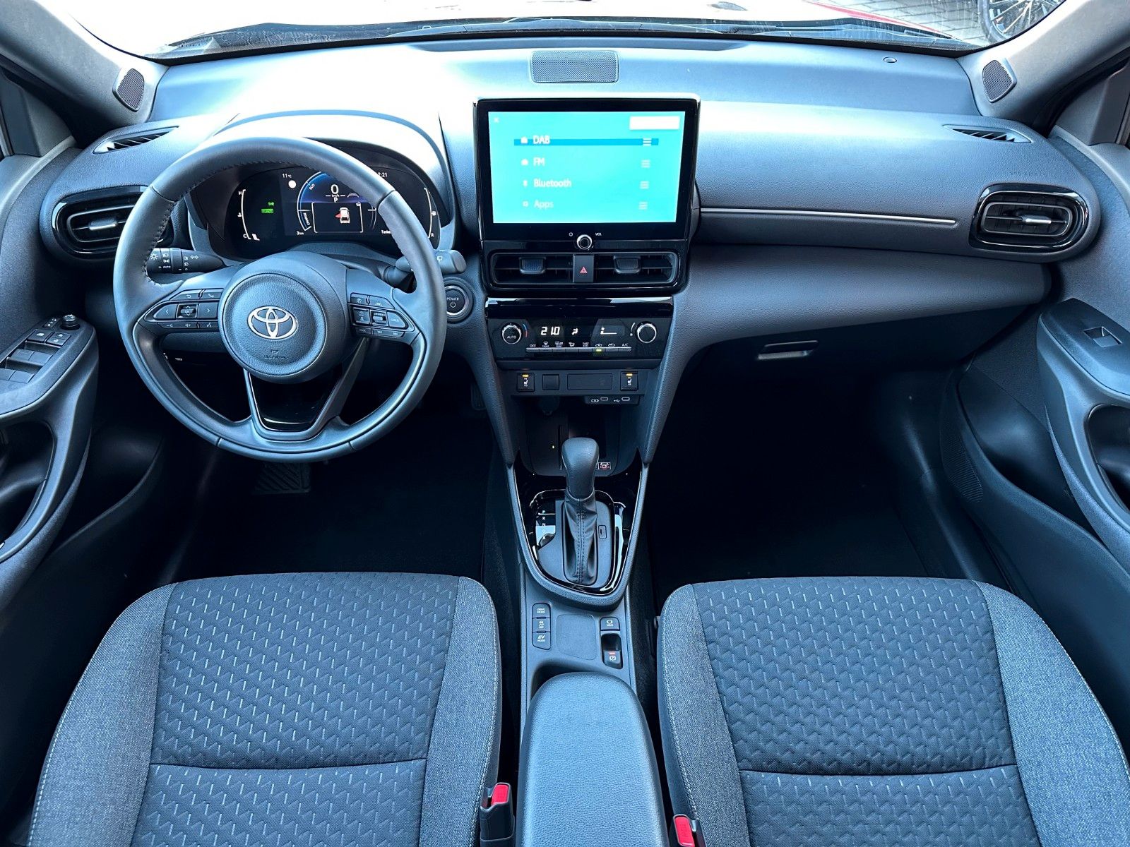 Toyota Yaris Cross Hybrid Teamplayer, NAVI,LED,SITZ-HZG