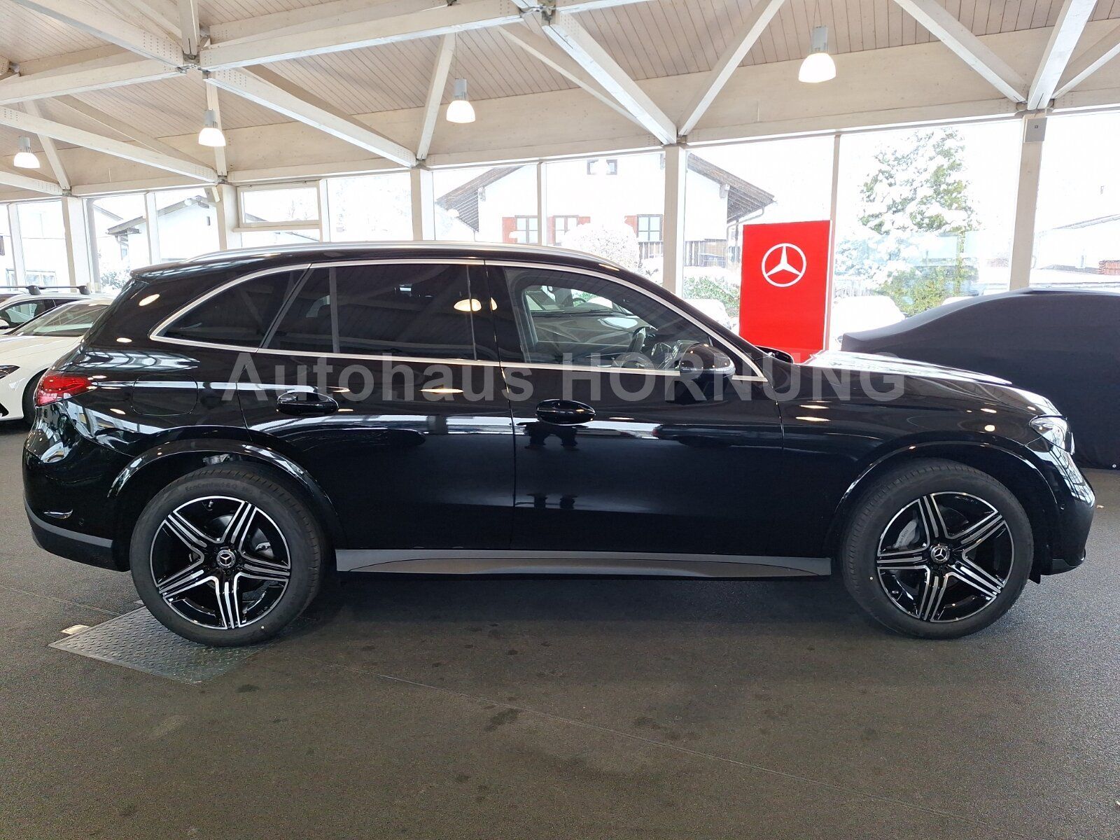 Mercedes-Benz GLC 300 d AMG 4M Edition 360° Distr AHK Memo 20"