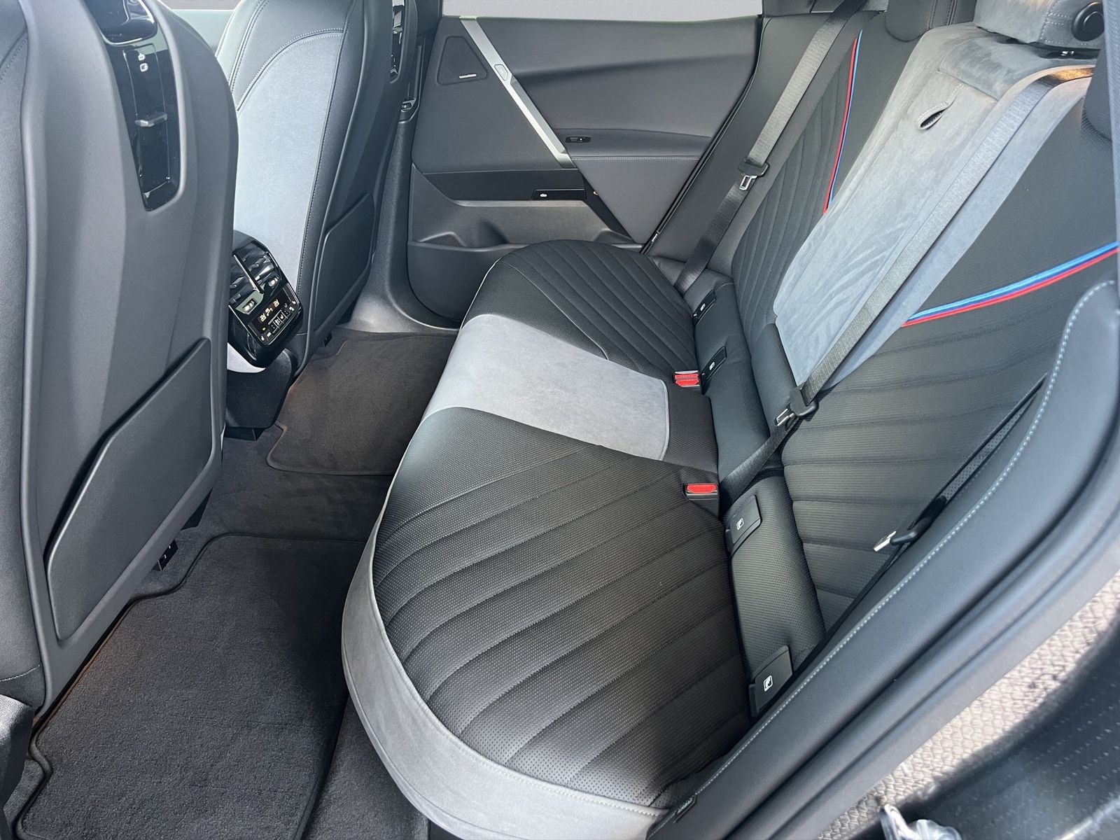 BMW iX xDrive60 M-Sport-Pro 360° Autobahnassist SkyL