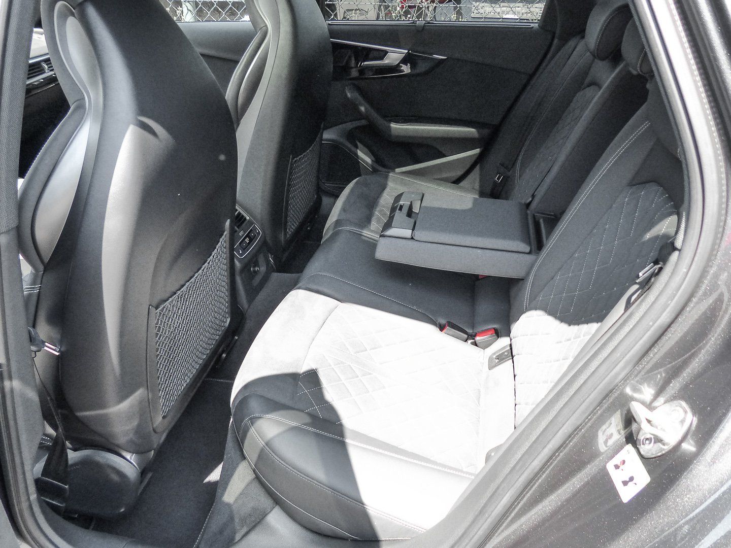 Audi A4 Avant 40 TDI quattro S tronic S line el.Sitze
