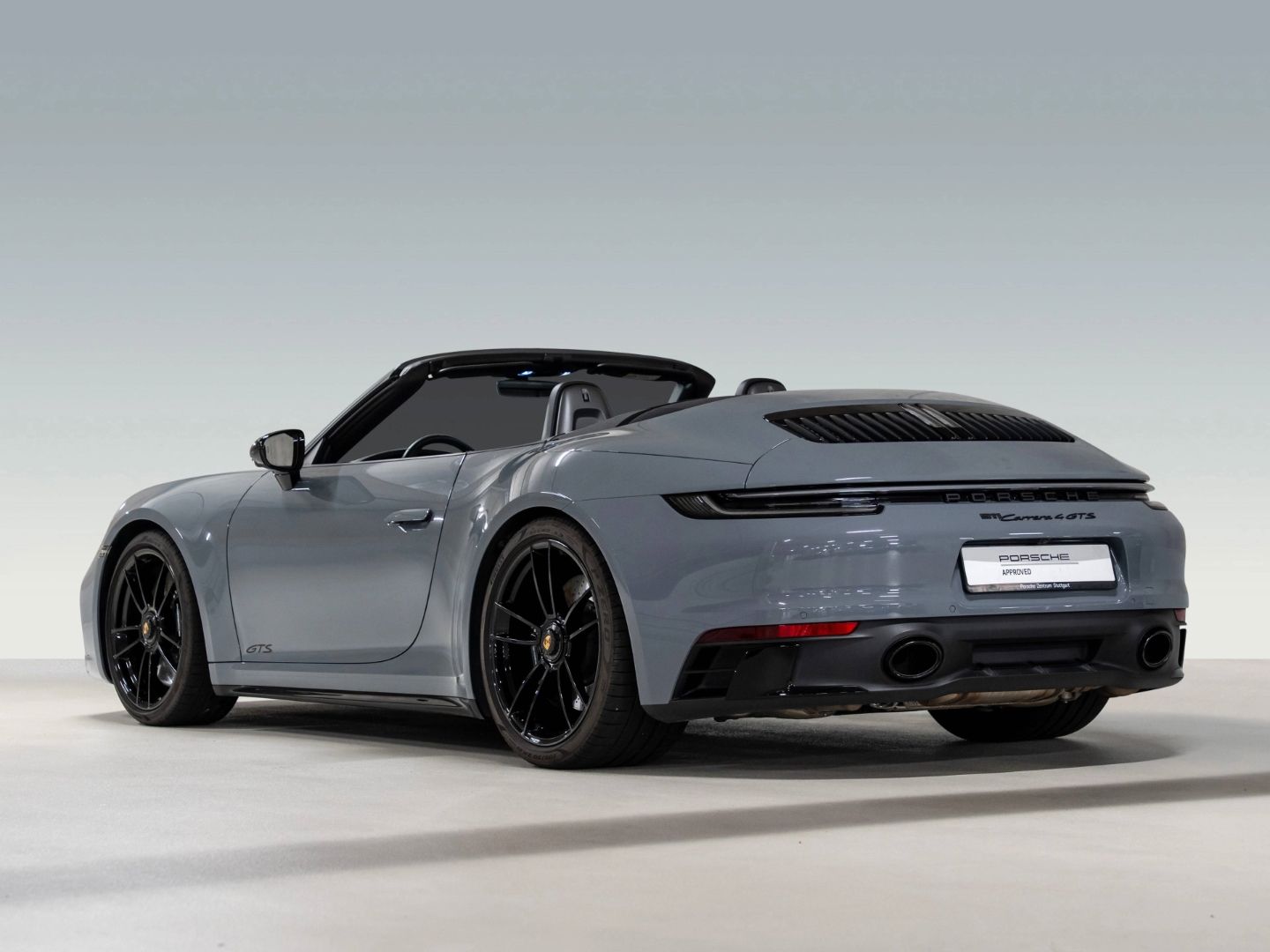 Porsche 992 Carrera 4 GTS Cabriolet InoDrive Burmester