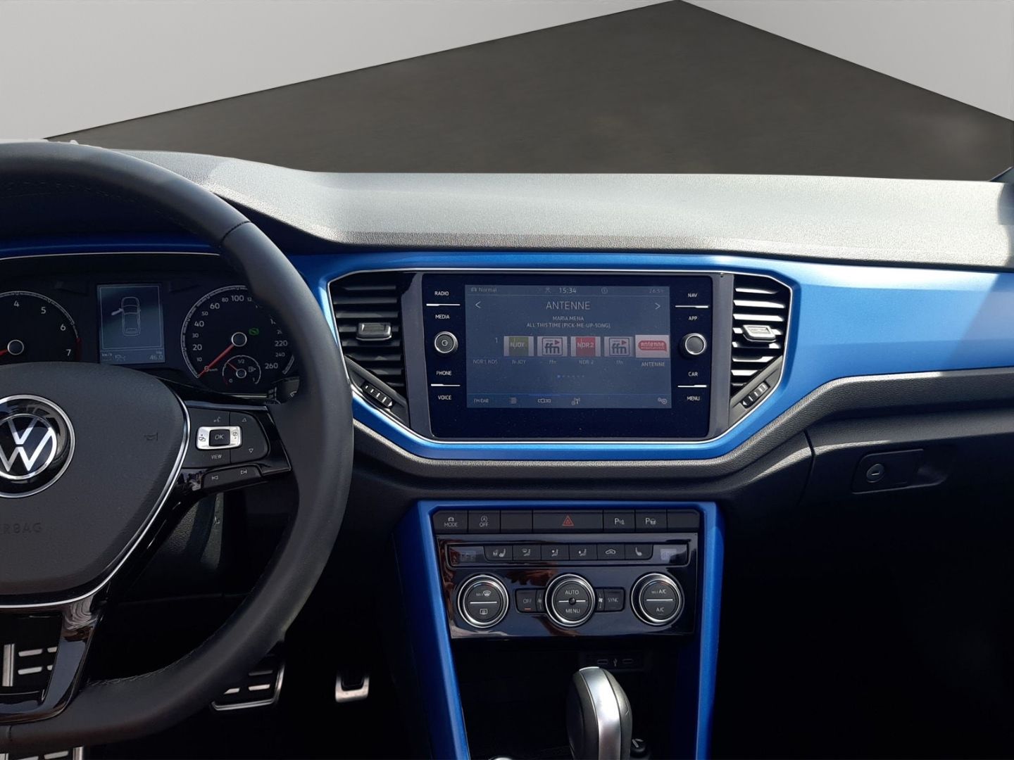 Volkswagen T-Roc R-LINE - Samsaru's Car Outlet
