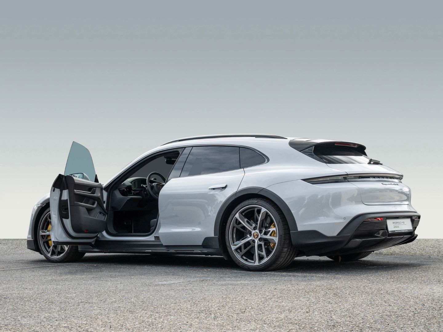 Porsche Taycan Turbo S Cross Turismo Burmester InnoDrive