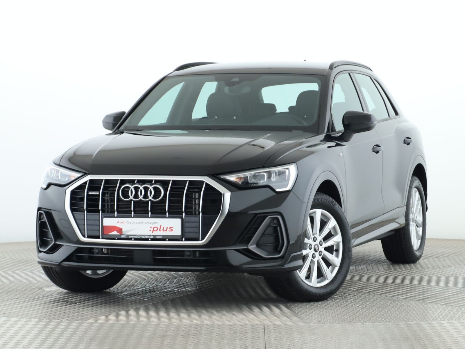 Audi Q3 S line 35 TDI quattro - Samsaru's Car Outlet