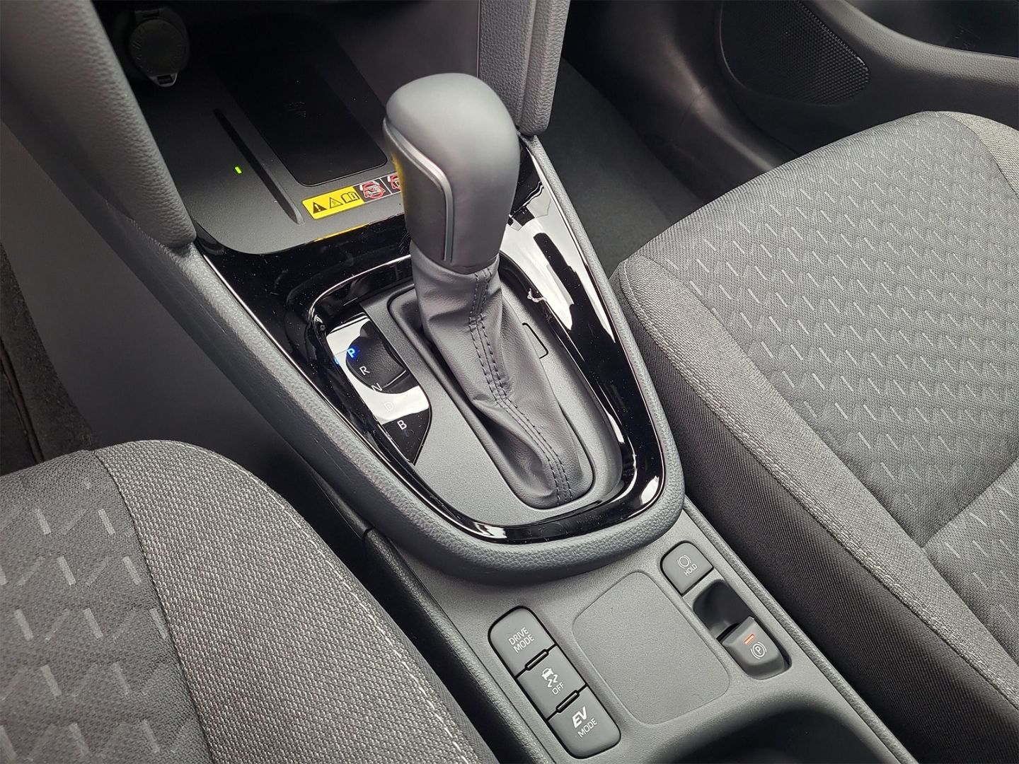 Toyota Yaris Cross 1.5 Hybrid 4x2 Teamplayer +Safety +W