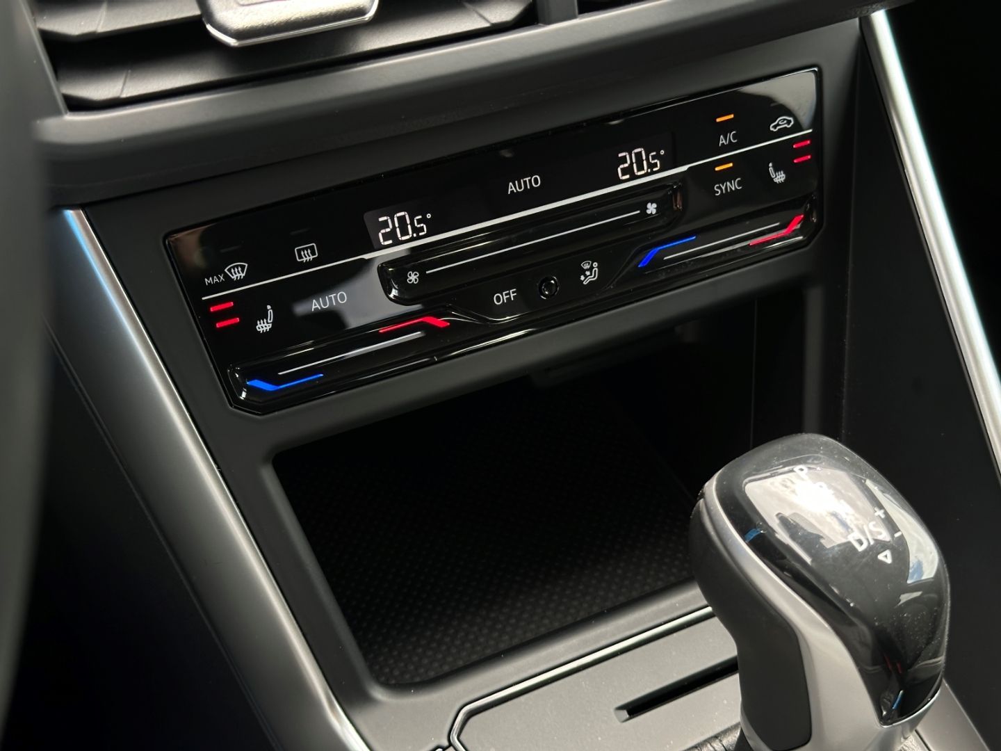 Volkswagen Taigo Life 1.0 TSI DSG - Samsaru's Car Outlet