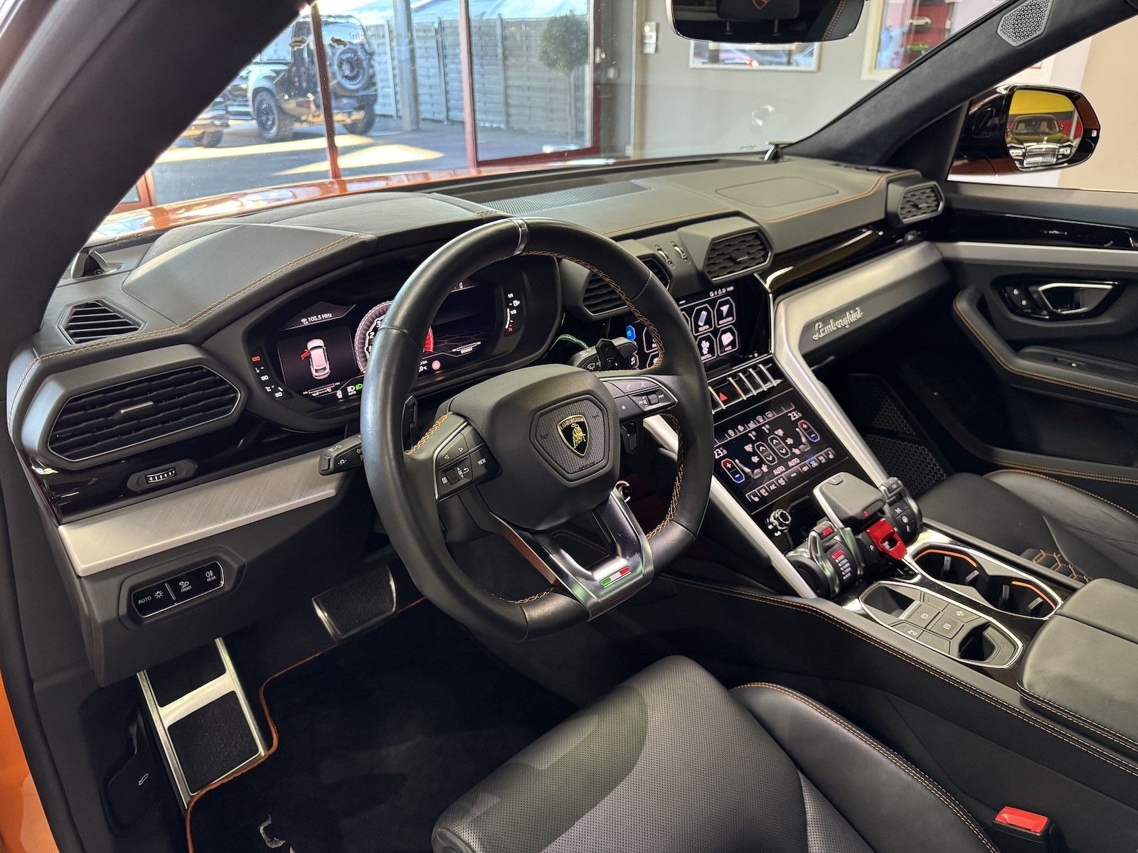 Lamborghini Urus Dt.Auto - Samsaru's Car Outlet