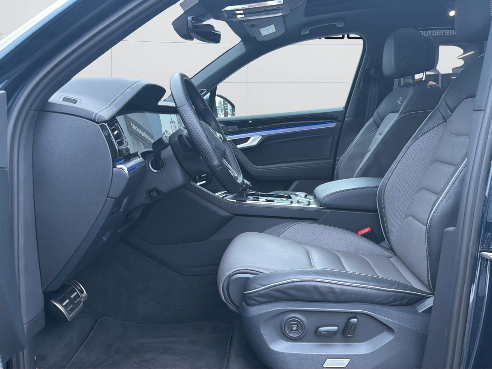 Volkswagen Touareg TDI 4Motion R Line 21" DYNAUDIO SD LEDER