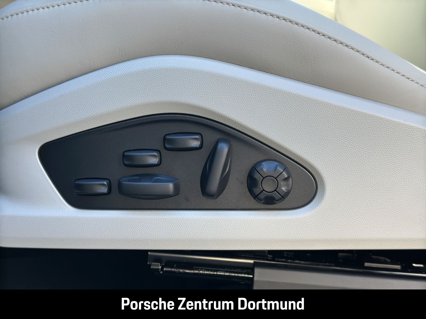 Porsche Macan 4S BOSE Panorama Surround-View LED-Matrix
