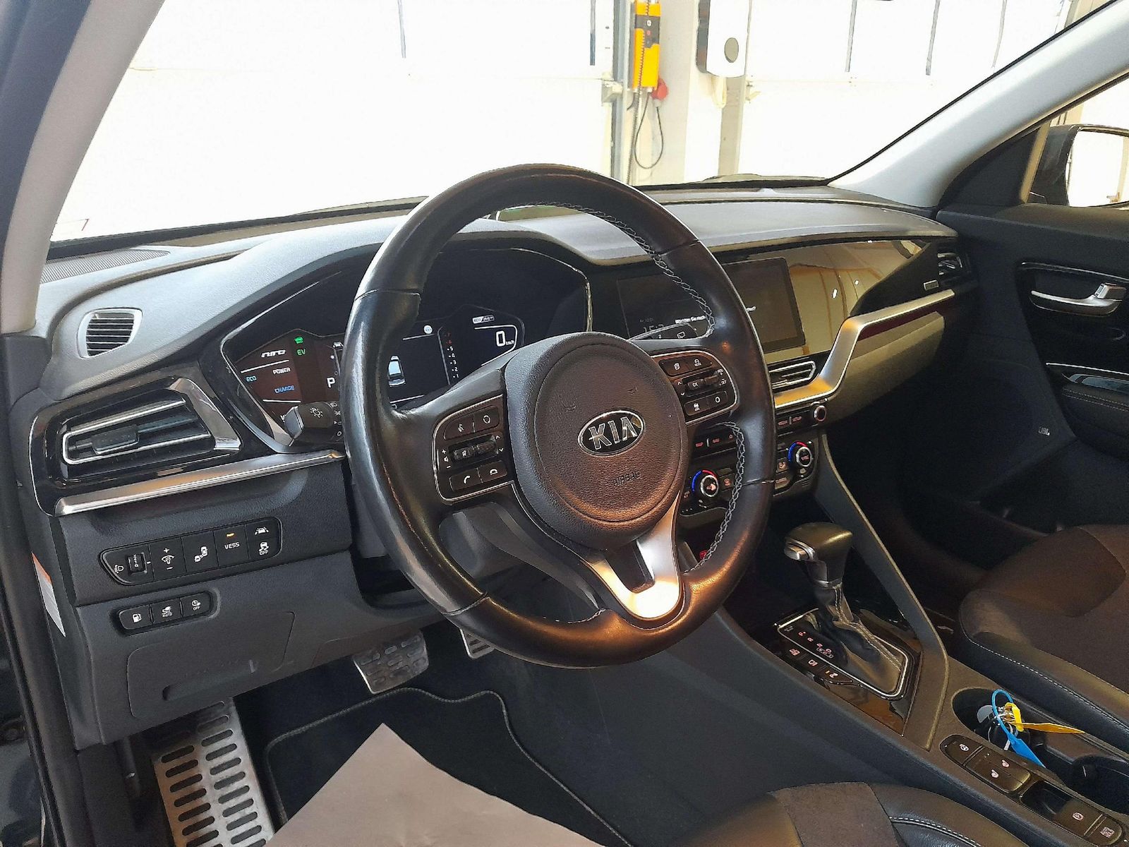 Kia Niro Spirit 1.6 PHEV - Samsaru's Car Outlet