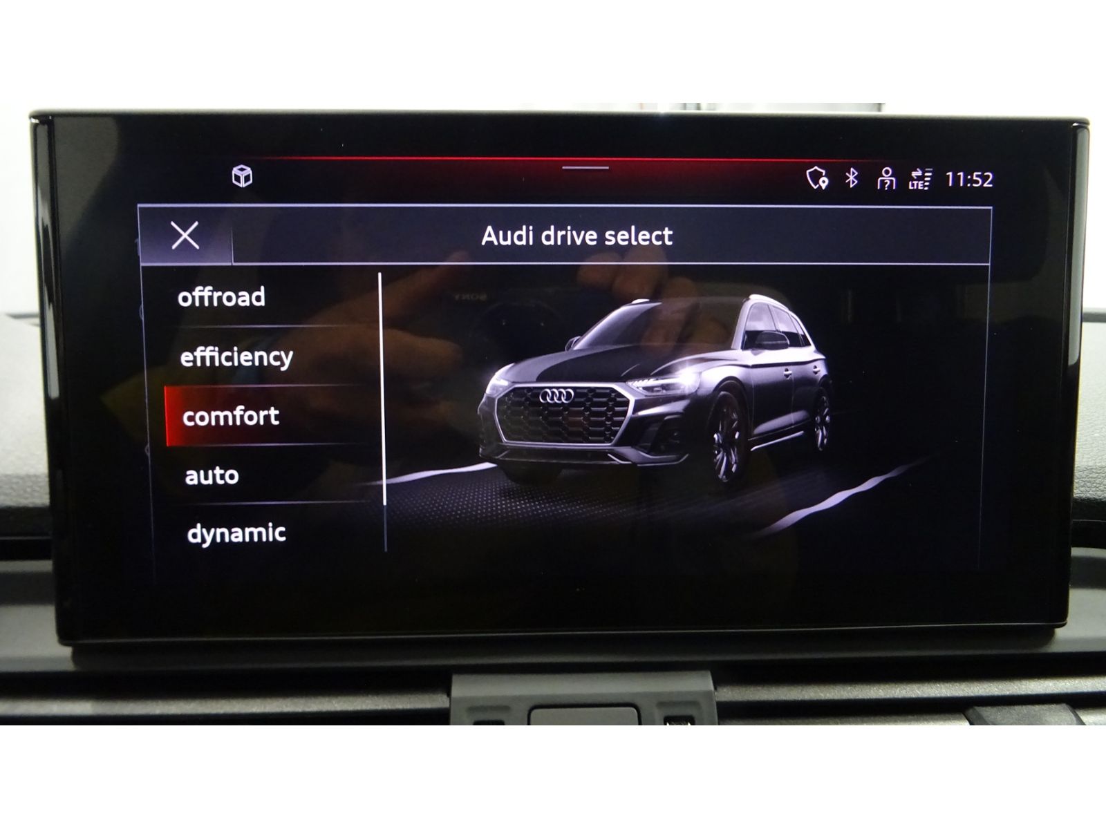 Audi Q5  40 2.0 TDI quattro S line  AHK, KLIMA, NAVI,