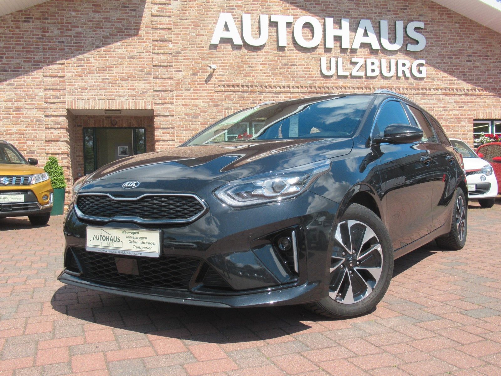 Kia cee'd SW 1.6 GDI DCT Spirit - Samsaru's Car Outlet