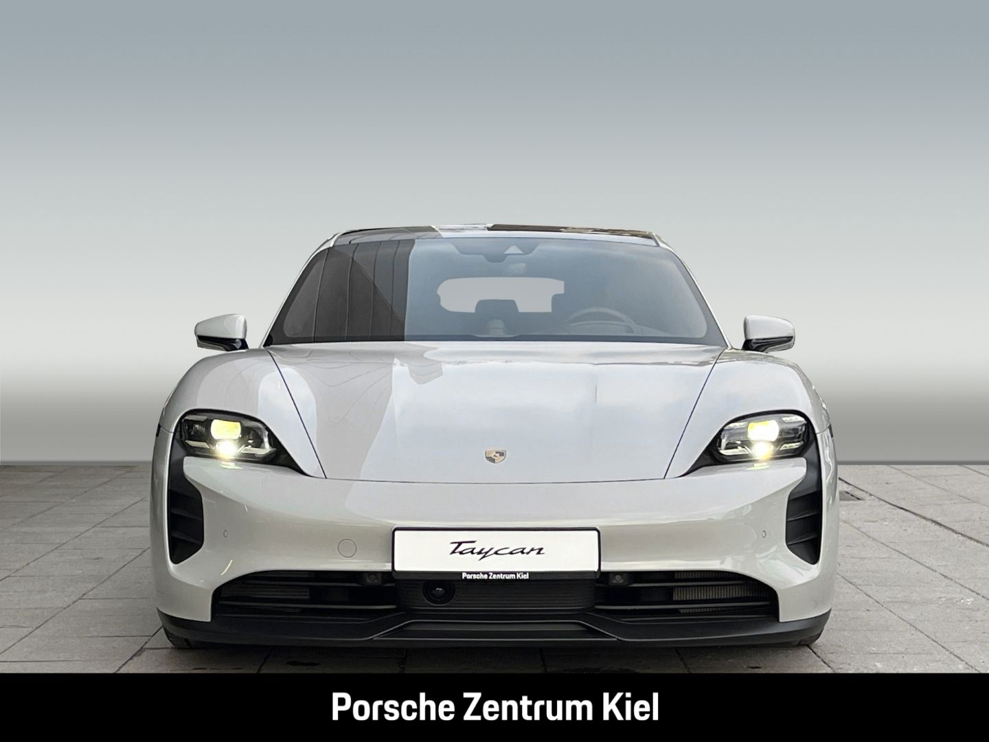 Porsche Taycan GTS HA-Lenkung InnoDrive Head-Up BOSE