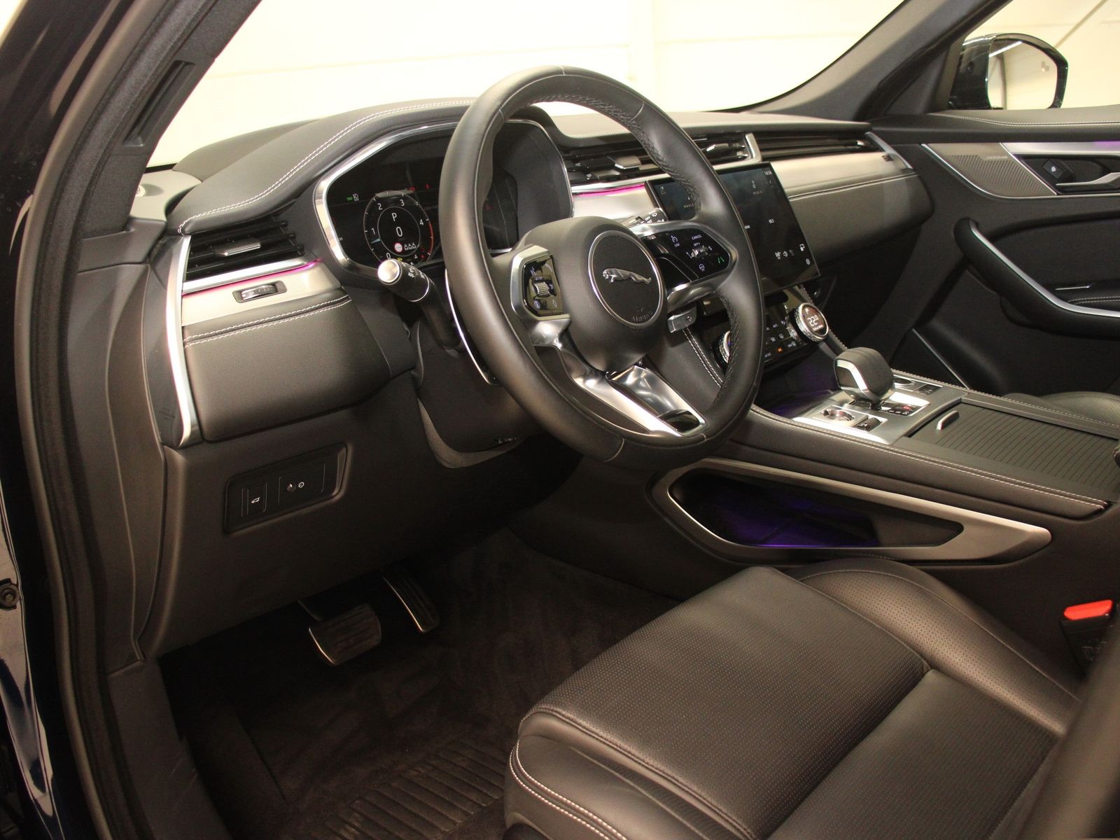Jaguar F-Pace D300 AWD R-Dynamic SE inkl. Winterkomplet