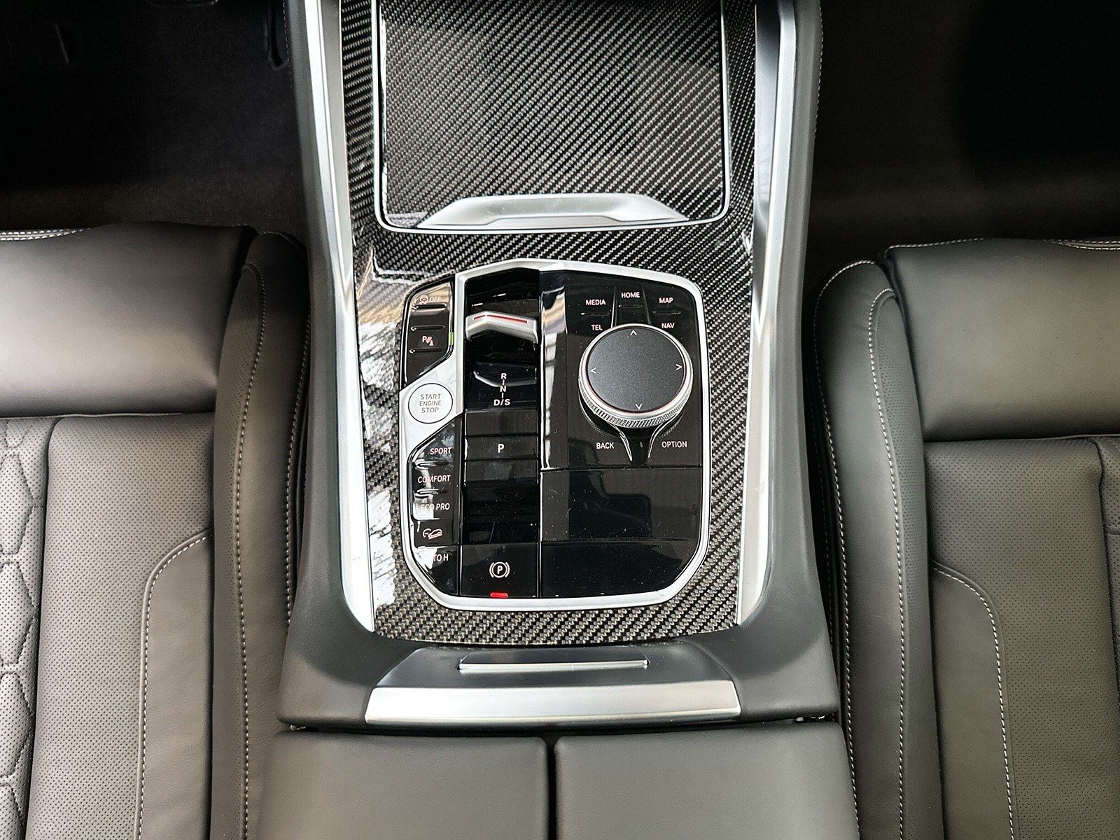 BMW X6 xDrive40i M Sport Pro|AHK|22"|Pano|DA&PA-Prof