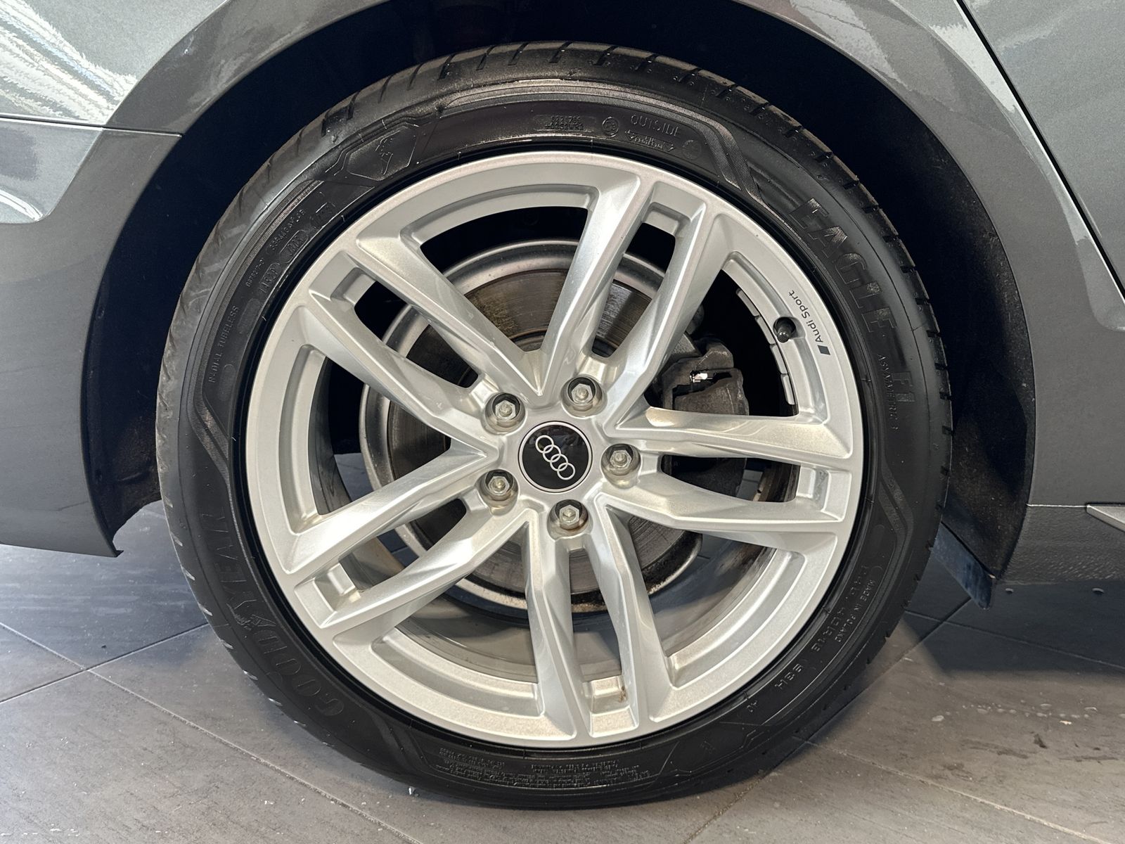 Audi A4 Avant 40 TDI S-Line - Samsaru's Car Outlet