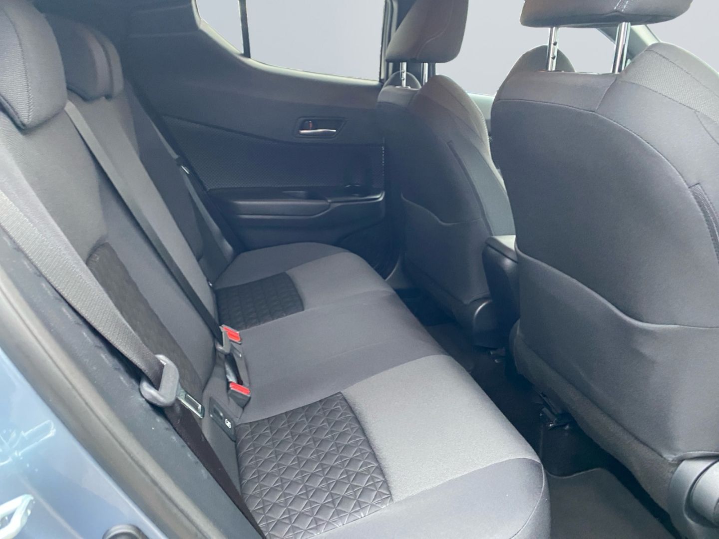 Toyota C-HR 1.8 Hybrid Team D *LED*ACC*CarPlay*CAM*Navi