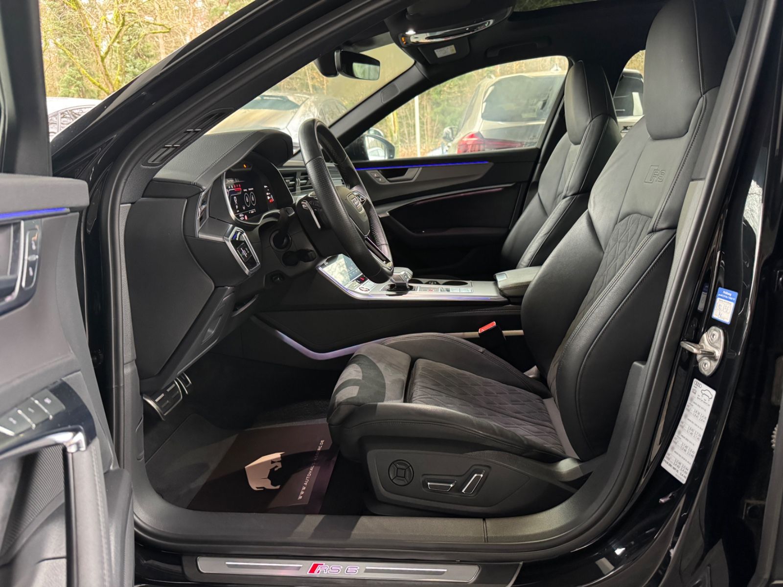 Audi RS6 Avant 4.0 TFSI quattro/PANO/HEADUP/B&O/BLACK