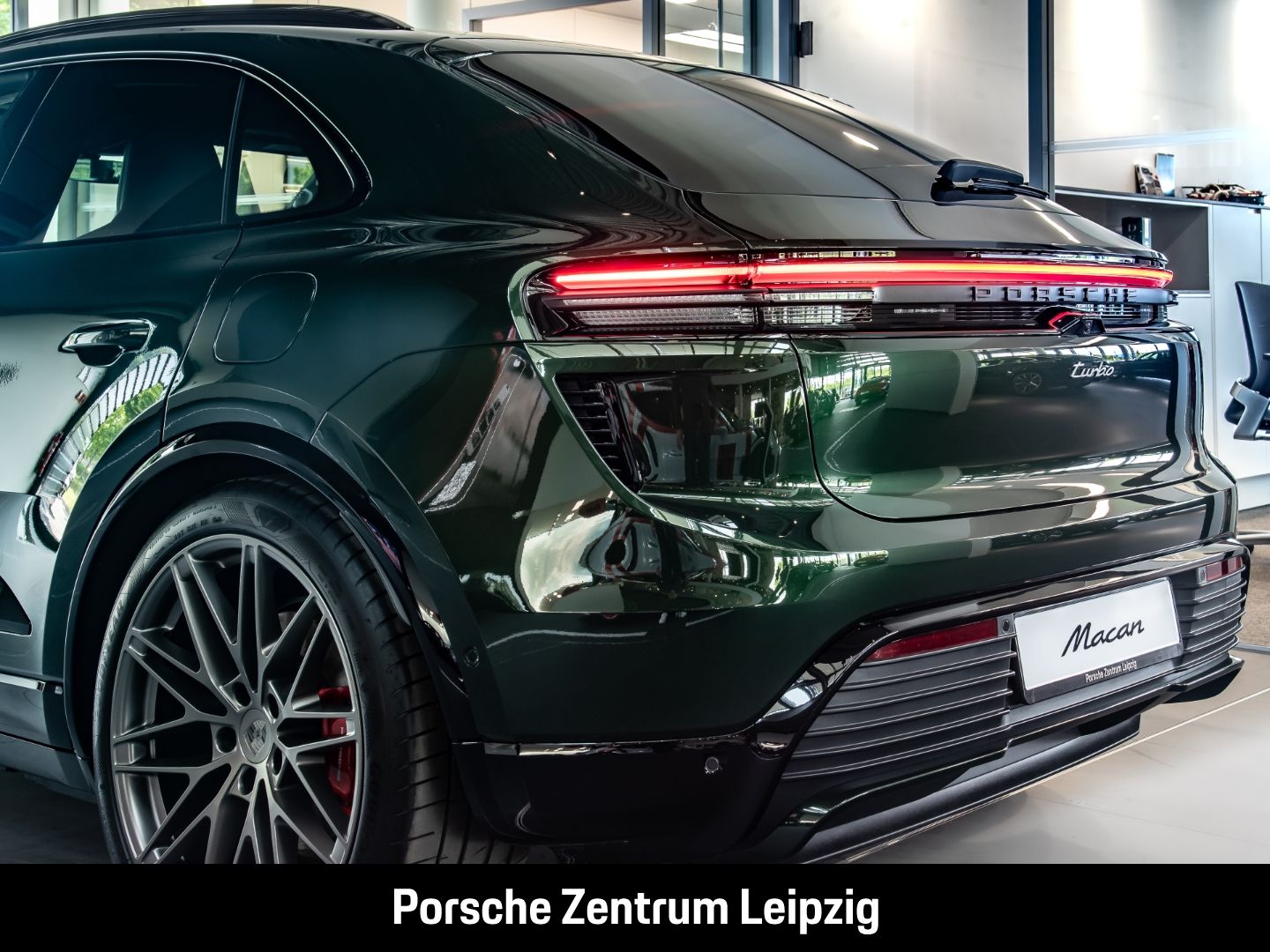 Porsche Macan Turbo Burmester InnoDrive AR-HeadUp