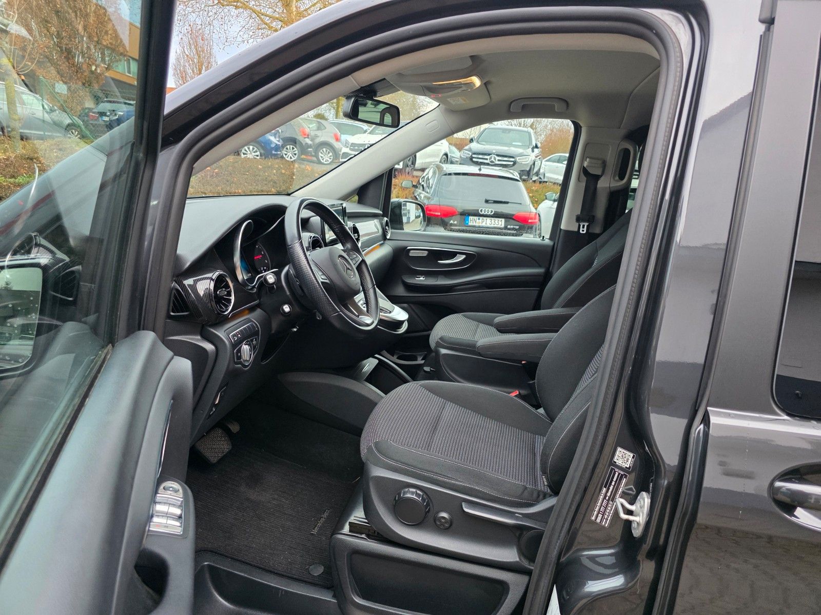 Mercedes-Benz V 220 d EDITION 4MATIC lang/ Automatik/ 6-Sitzer