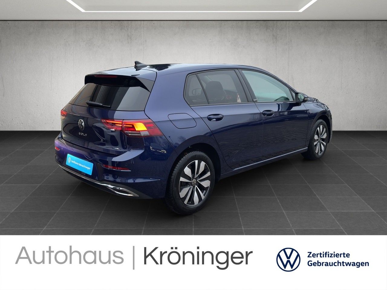 Volkswagen Golf VIII MOVE 1.5 TSI - Samsaru's Car Outlet