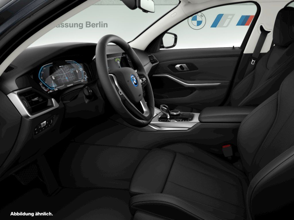 BMW 330e xDrive Touring - Samsaru's Car Outlet