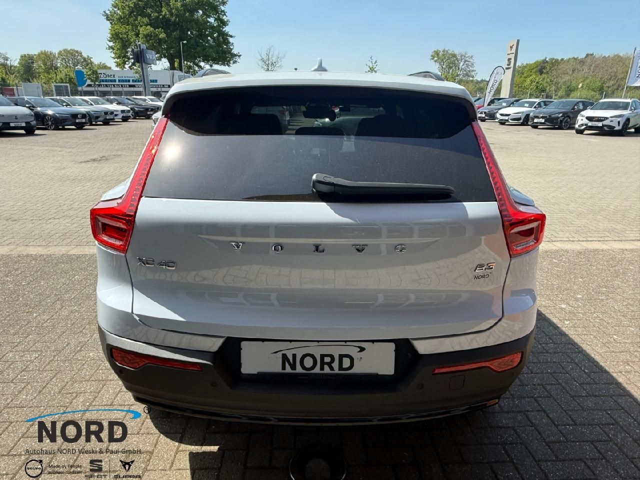 Volvo XC40 B3 Plus Dark 2WD/AHK/Blis/ACC/Licht-P.