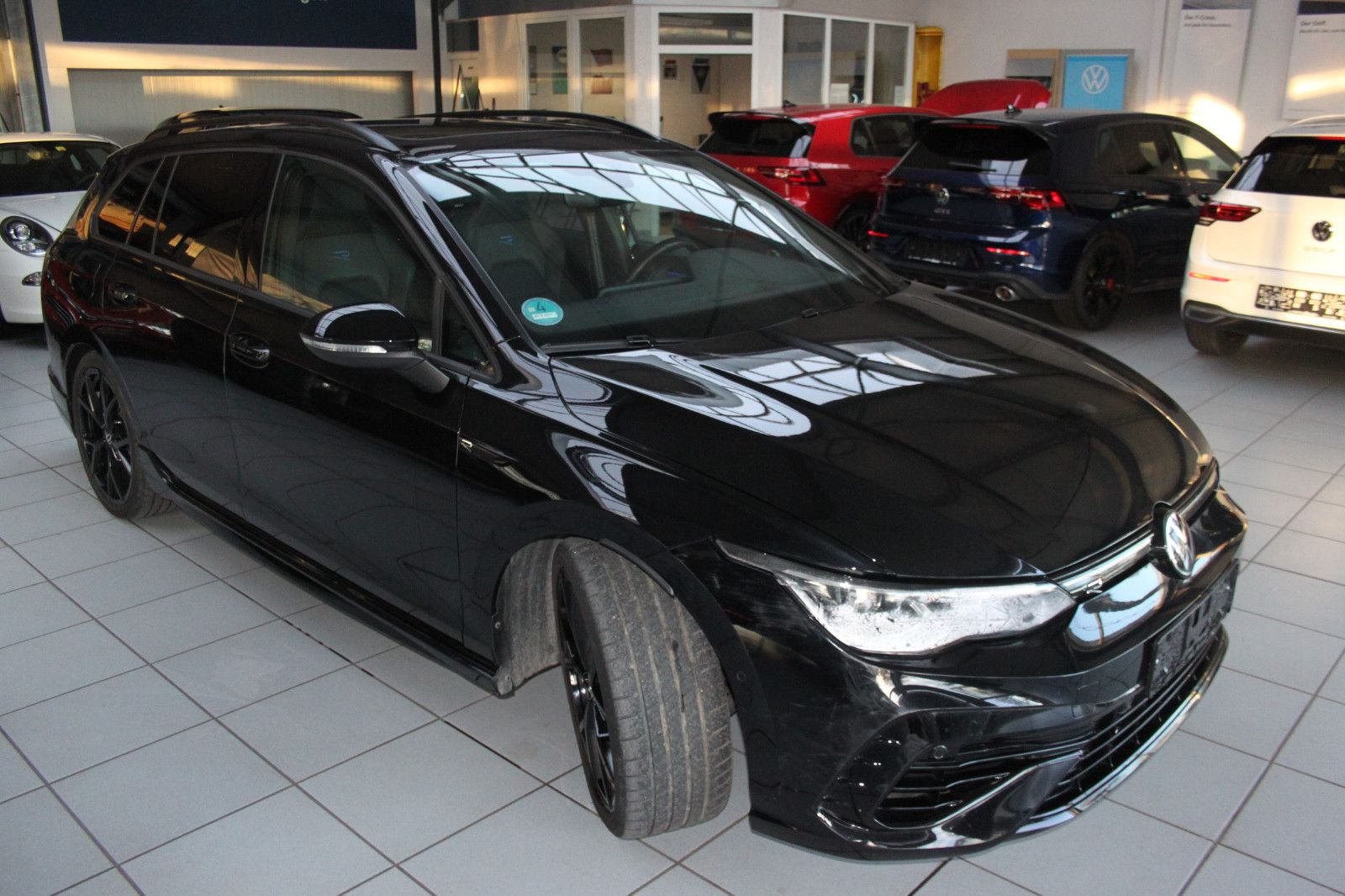 Volkswagen Golf VIII Variant R/DSG/PANO/LEDER/IQLED/H&K/BLC