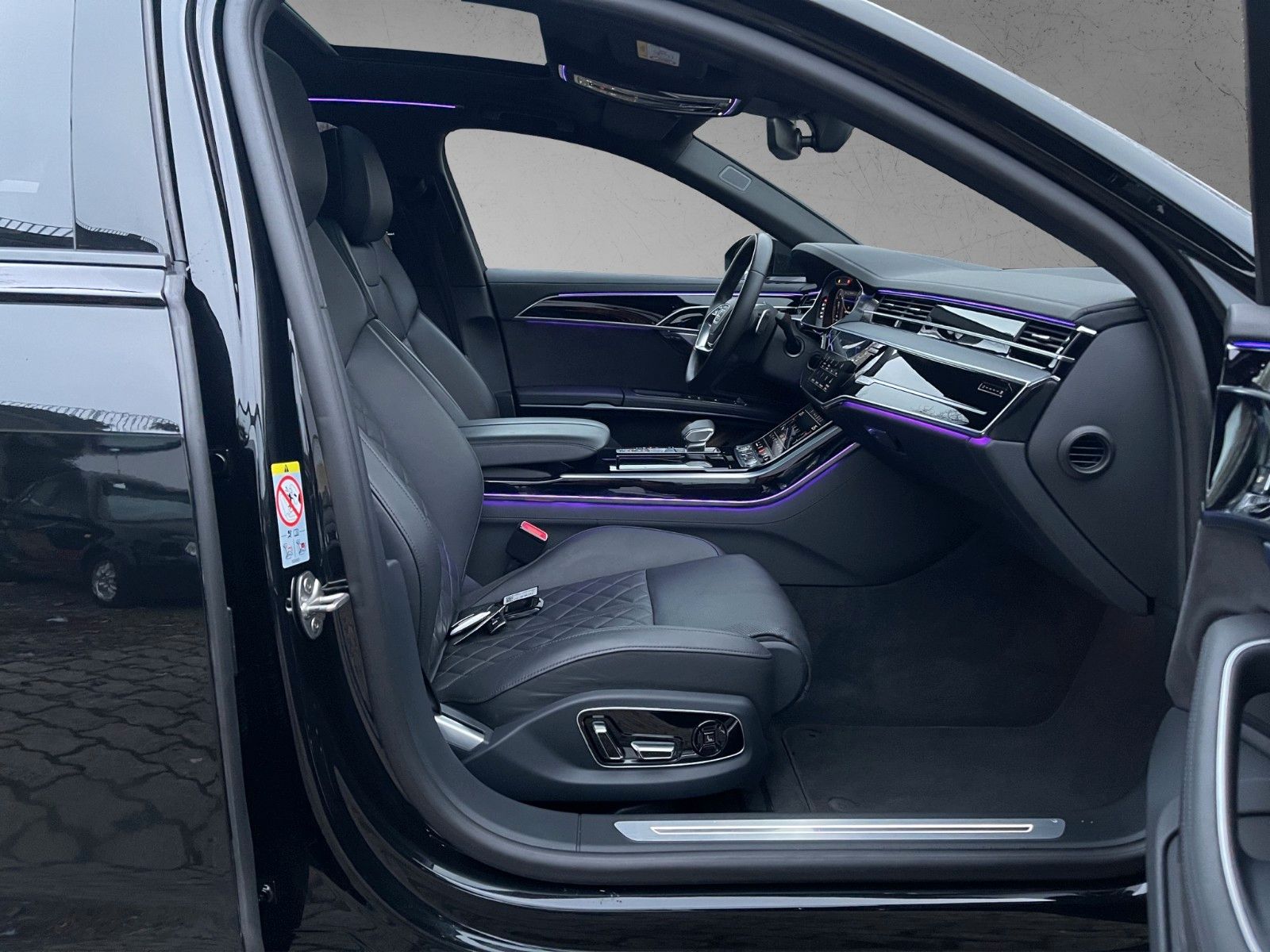 Audi A8 50 TDI quattro S line - Samsaru's Car Outlet
