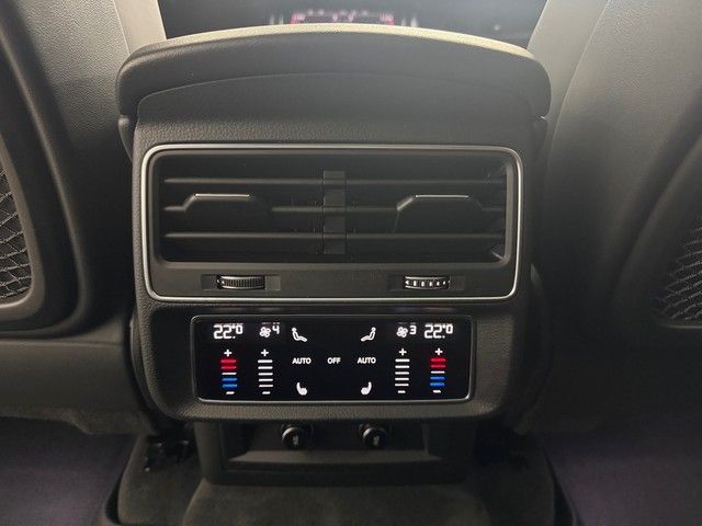 Audi RS Q8 PANO AHK HUD STHZ RS KERAMIK RS DYN PLUS