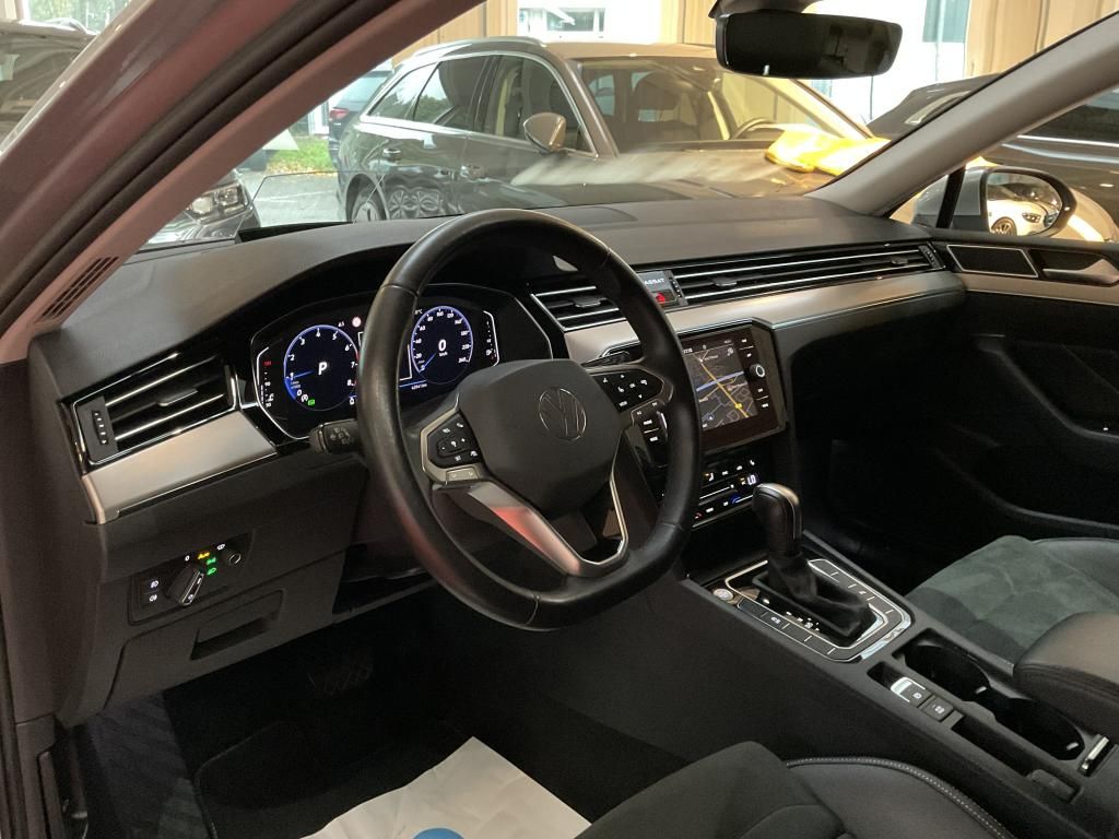 Volkswagen Passat Variant 1.5 TSI DSG Elegance - Samsaru's Car Outlet