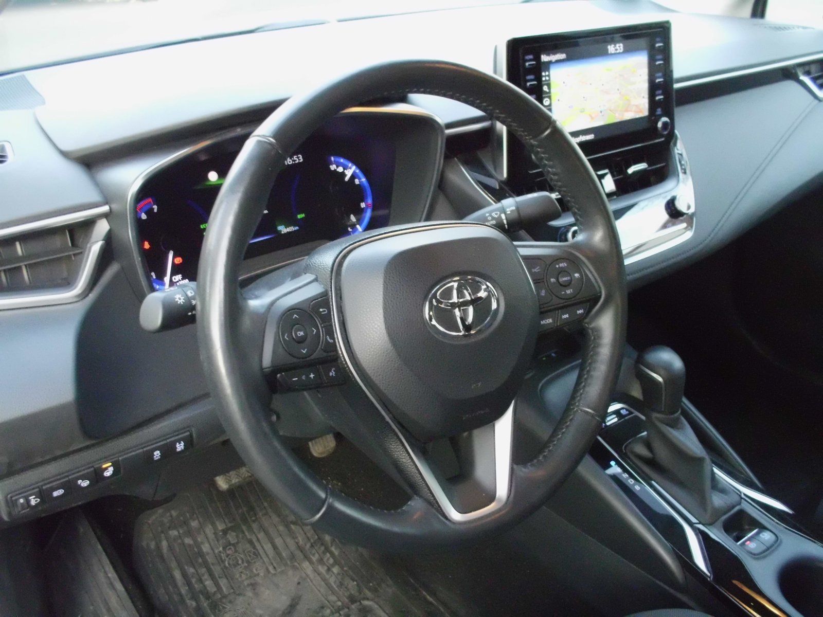 Toyota Corolla  Hybrid Team D
