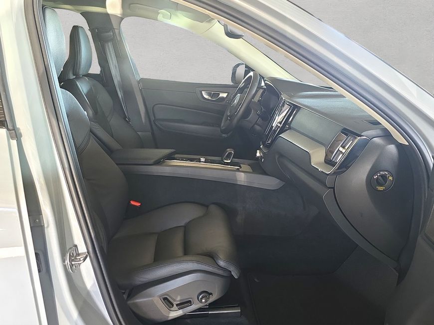 Volvo XC60 B4 D Plus Dark